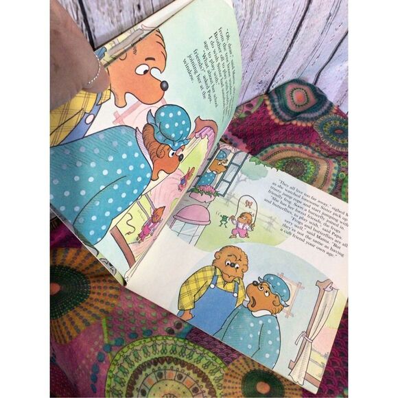 1986 The Berenstain Bears And The Trouble With Friends Softcover Vintage Book - Picture 7 of 10